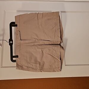 Ann Taylor shorts size 16